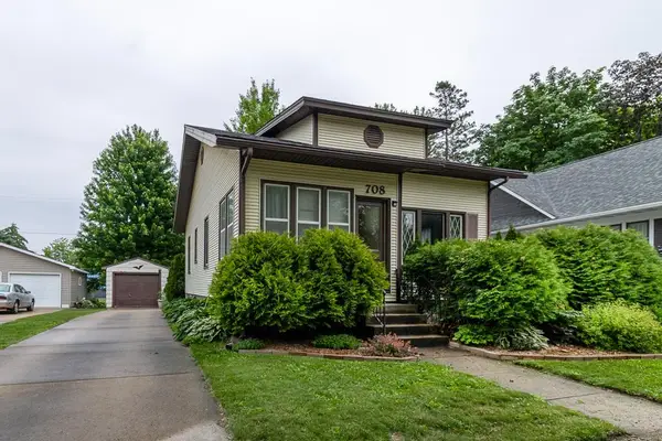 708 Lyndale Street, North Mankato, MN 56003