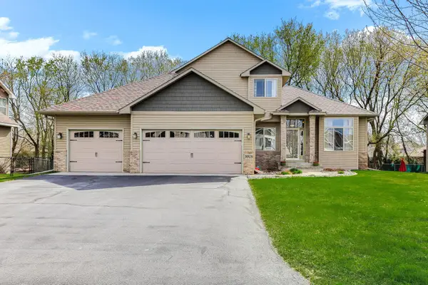 9918 Kiwi Avenue N, Minneapolis, MN 55443