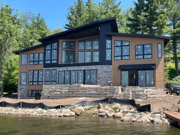 11245 E Steamboat Bay Drive, Brainerd, MN 56401