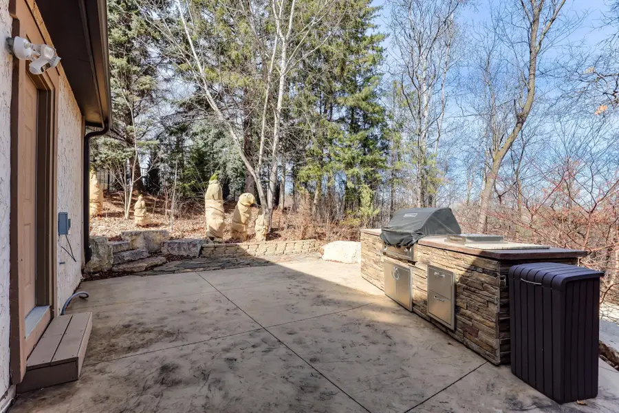 685 Valley View Court, Shoreview, MN 55126 - #3