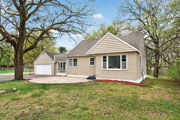 12122 Crooked Lake Boulevard Nw, Minneapolis, MN 55433