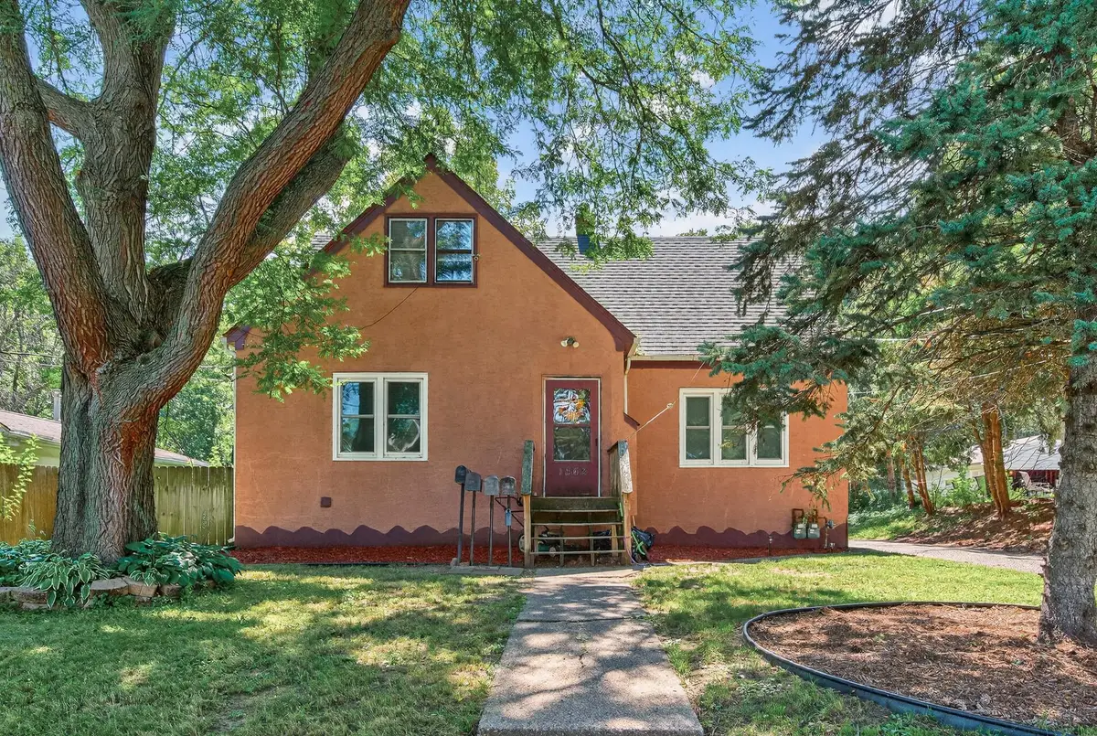 1562 Ivy Avenue E, Saint Paul, MN 55106 - #1