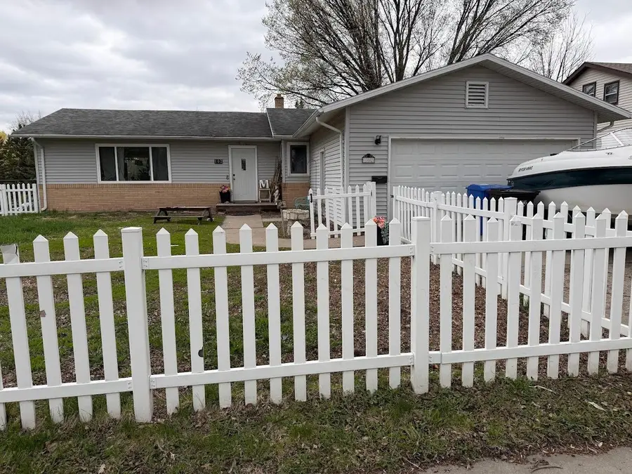 102 21st Avenue N, Fargo, ND 58102 - #3