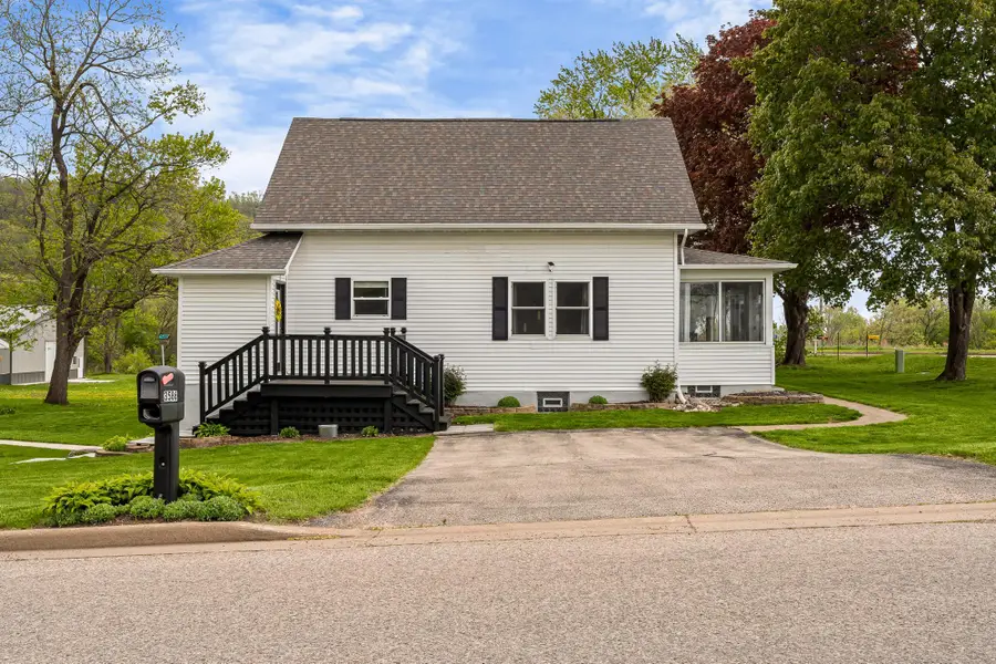 S3586 Chicken Valley Road, Fountain City, WI 54629 - #3