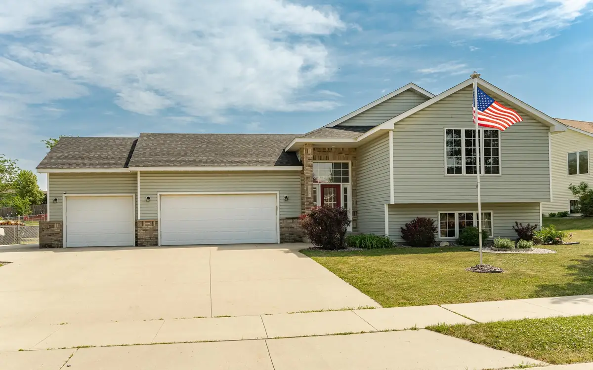 657 S Pointe Court Sw, Rochester, MN 55902 - #1