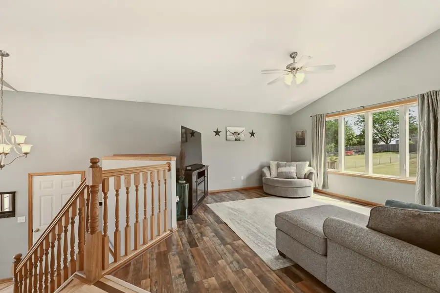 657 S Pointe Court Sw, Rochester, MN 55902 - #3