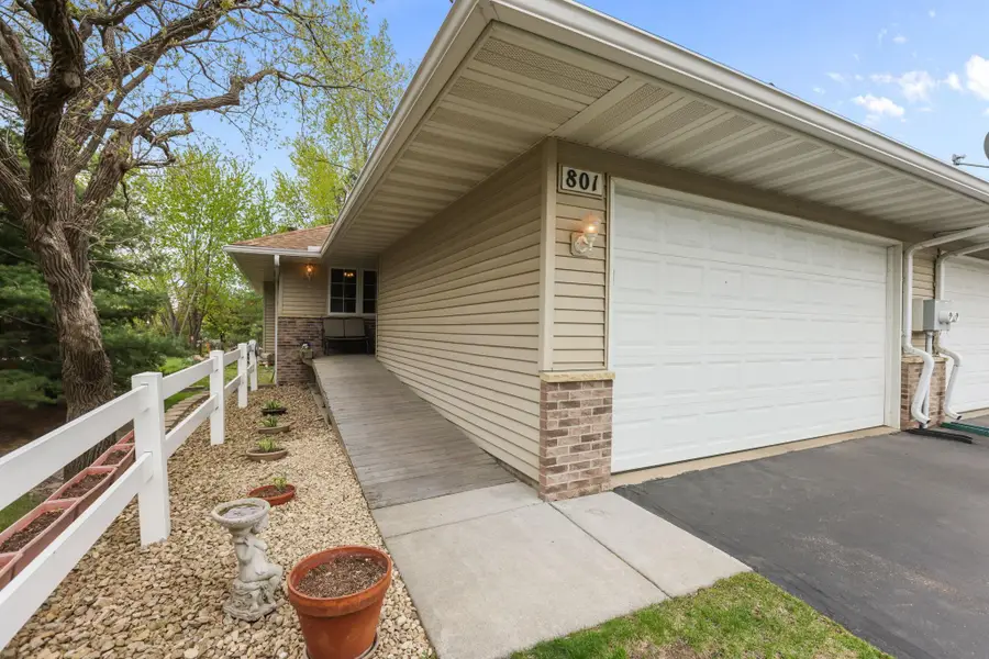 801 White Oak Court, New Brighton, MN 55112 - #3