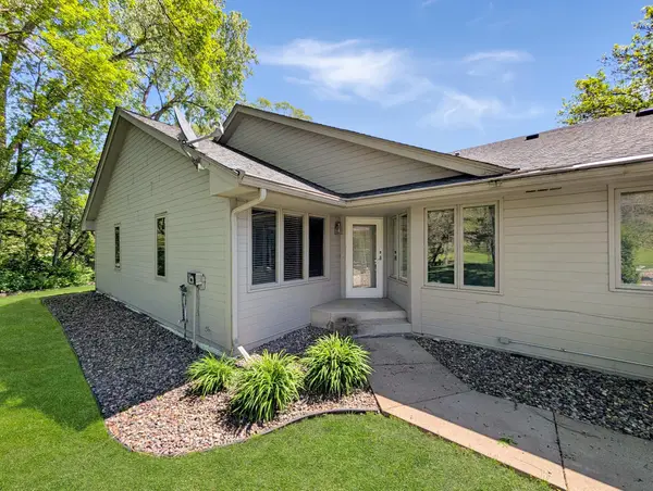 18758 Clear View Lane, Minnetonka, MN 55345