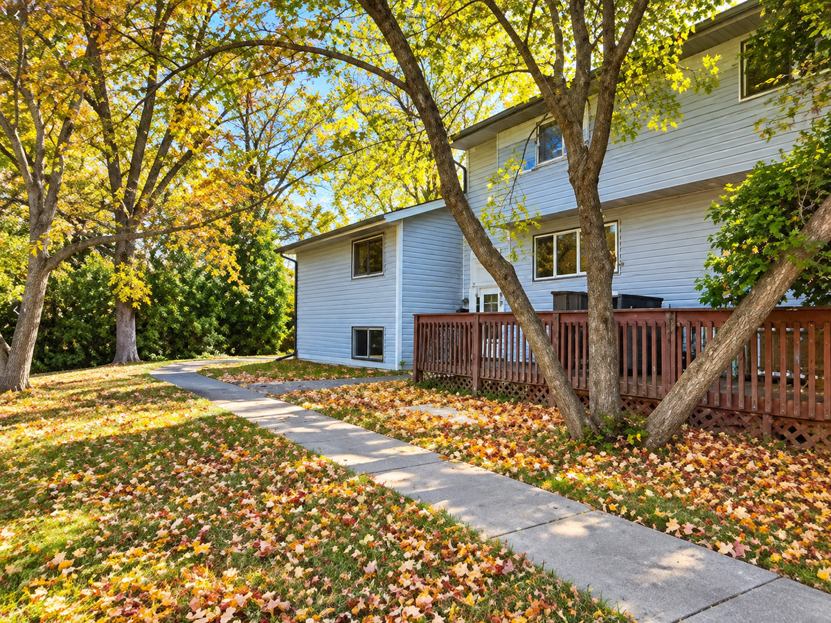 4819 Grenwich Way N, Oakdale, MN 55128 - #1