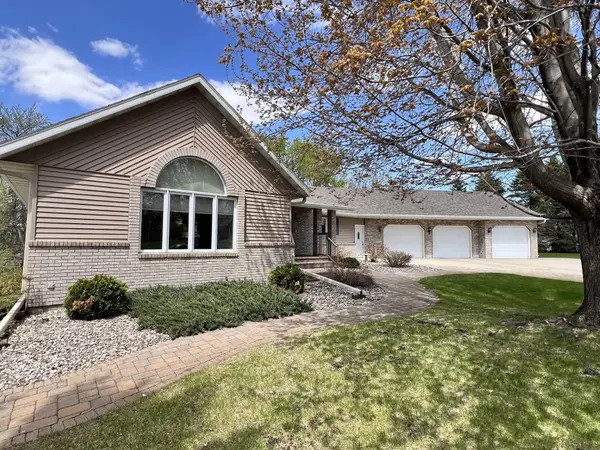 1500 Mc Auliffe Place Nw, Alexandria, MN 56308