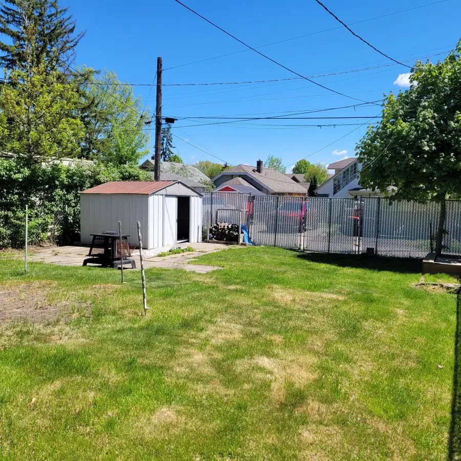 704 16th Avenue N, South Saint Paul, MN 55075 - #3