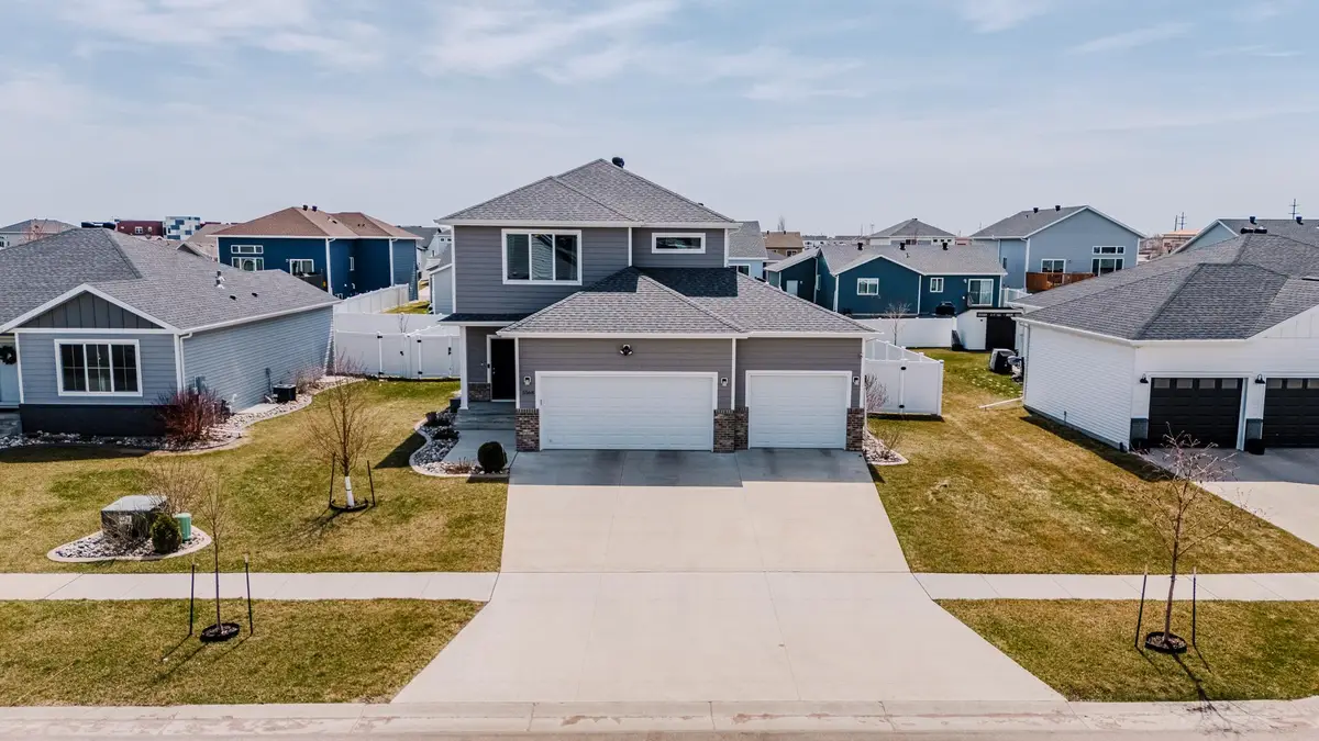 5568 37th Avenue S, Fargo, ND 58104 - #1