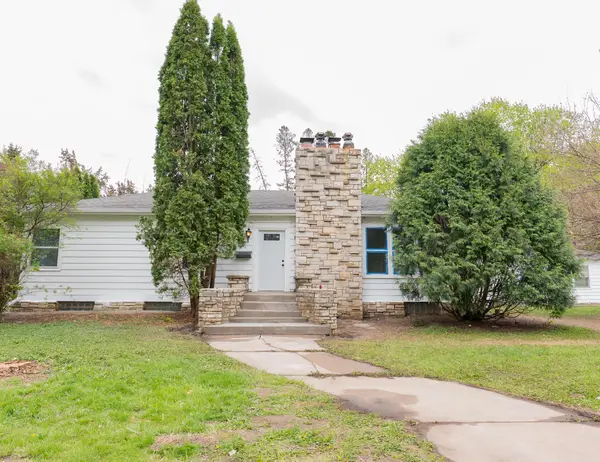 210 Shakopee Avenue E, Shakopee, MN 55379