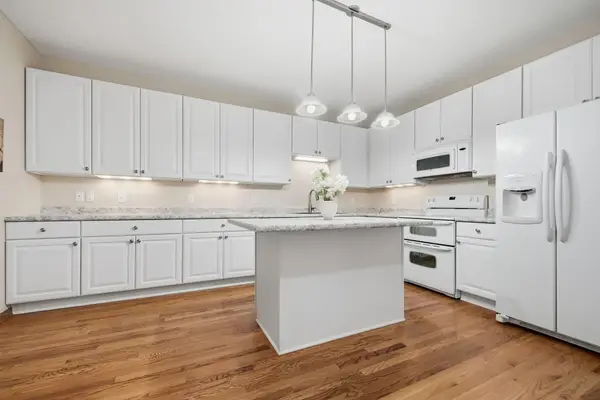 12026 65th St Ne, Albertville, MN 55301