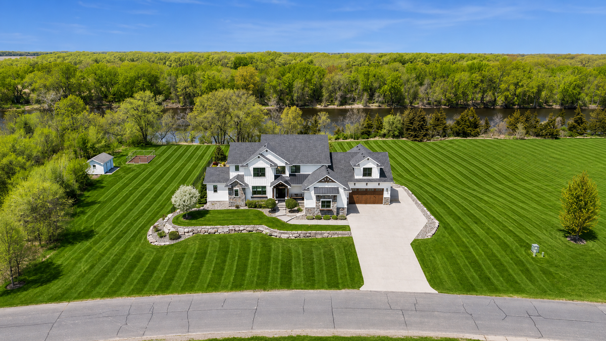 9760 105th Street Ne, Monticello, MN 55362 - #1