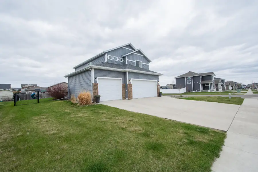 2009 42nd Street S, Moorhead, MN 56560 - #2