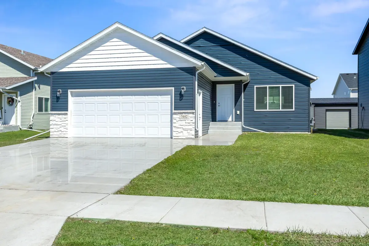 7442 20 Street S, Fargo, ND 58104 - #1