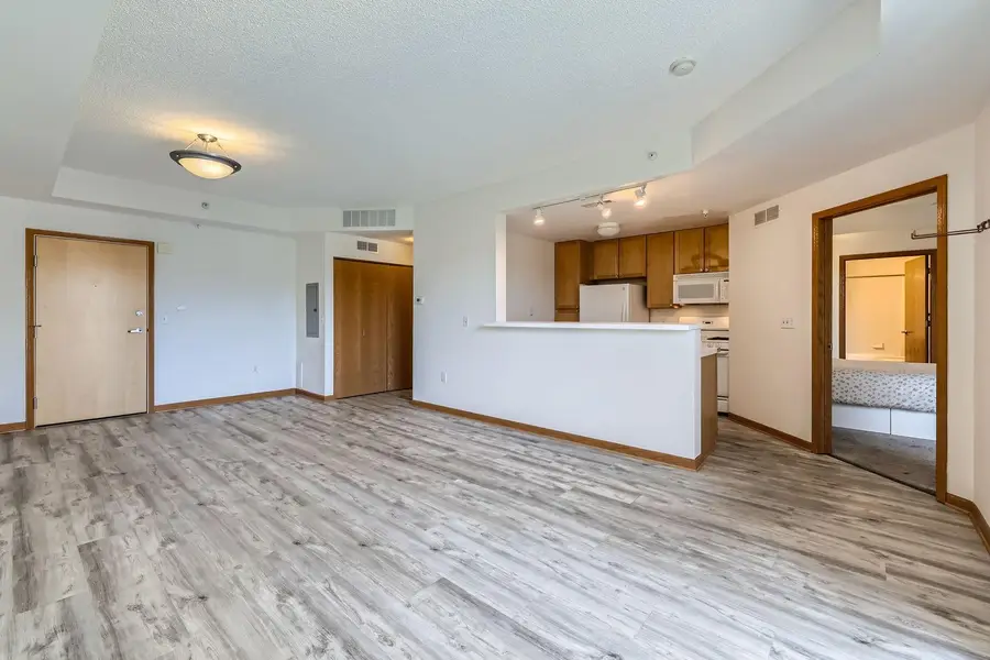 820 Emerald Street #402, Saint Paul, MN 55114 - #3