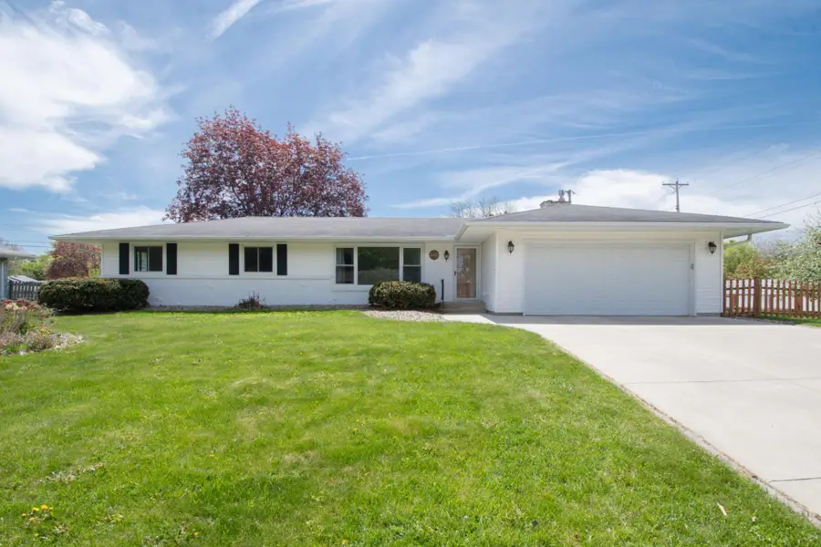 2403 Inca Lane, Saint Paul, MN 55112 - #2