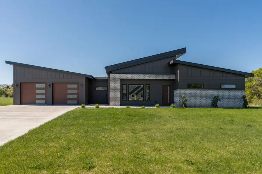 11 South Pointe Court, North Mankato, MN 56003 - #2