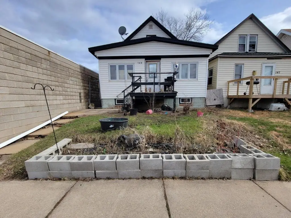 140 W Howard Street, Hibbing, MN 55746 - #1