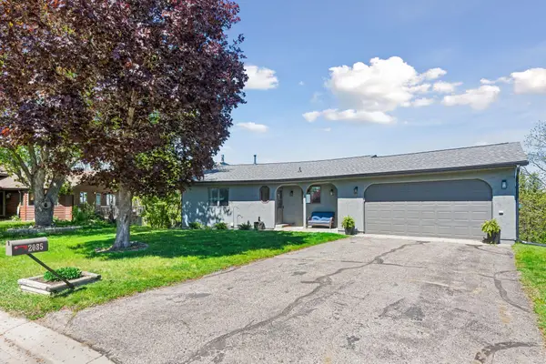 2085 Austin Circle, Shakopee, MN 55379