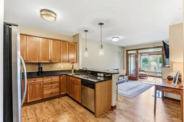 3251 Louisiana Avenue S #323, Minneapolis, MN 55426