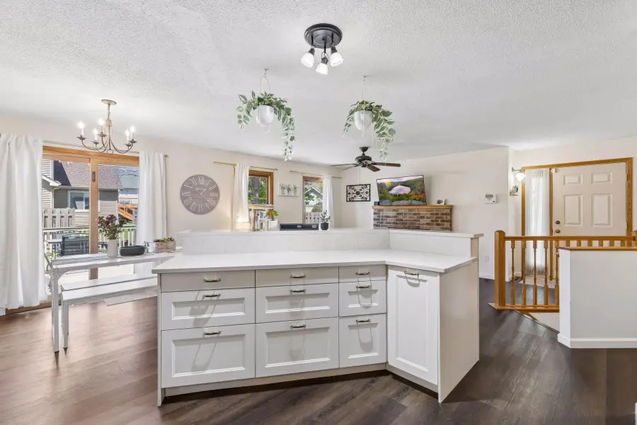 10270 Arrowwood Drive, Eden Prairie, MN 55347 - #2