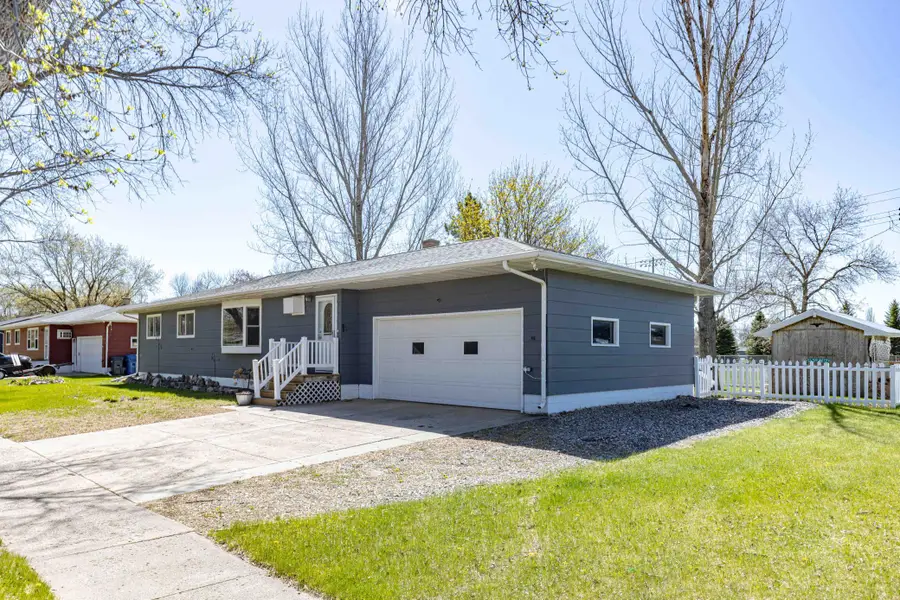 702 3rd Avenue Se, Barnesville, MN 56514 - #2