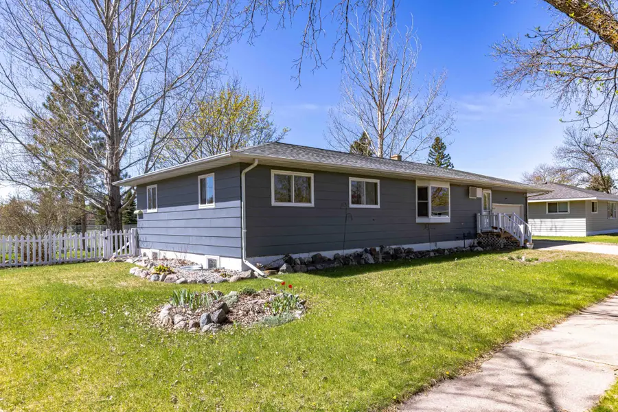 702 3rd Avenue Se, Barnesville, MN 56514 - #3