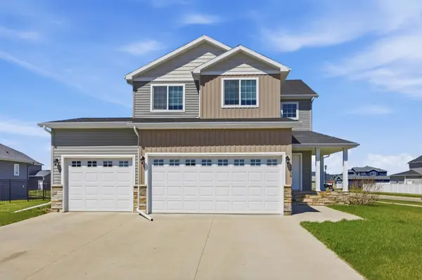 1206 Commander Drive W, West Fargo, ND 58078