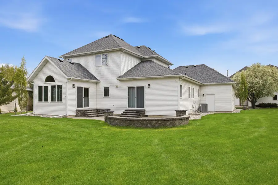 274 44th Avenue S, Moorhead, MN 56560 - #3