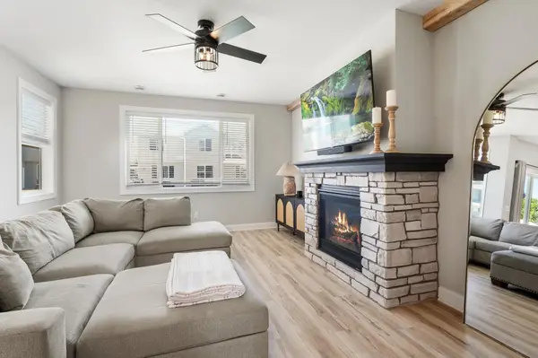 1520 Southpoint Drive, Hudson, WI 54016
