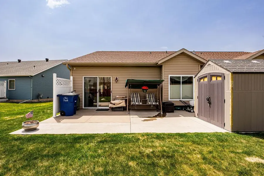 992 33rd Street S, Moorhead, MN 56560 - #3