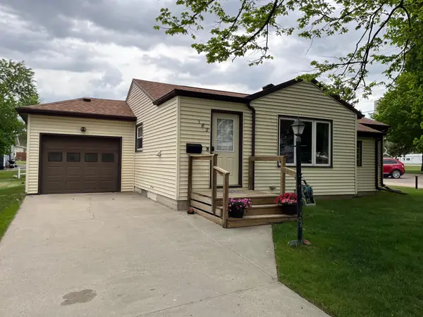 182 14th Street, Windom, MN 56101