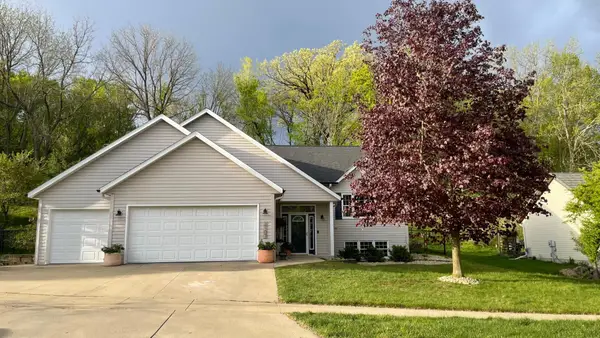 2107 Ponderosa Drive Sw, Rochester, MN 55902