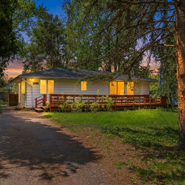 1122 County Road C E, Saint Paul, MN 55109