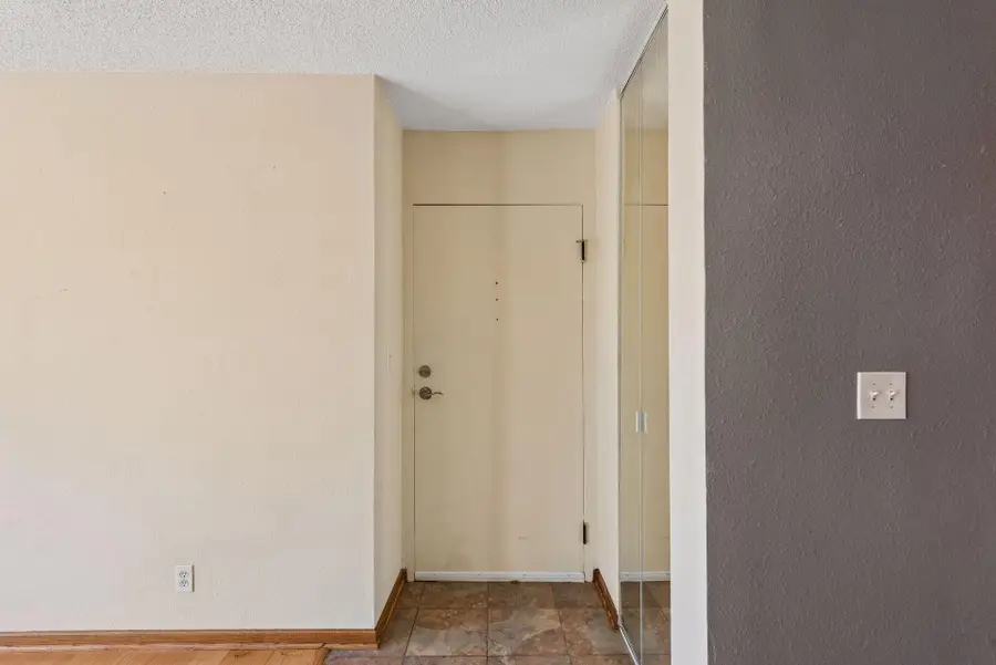1800 Lasalle Avenue #101, Minneapolis, MN 55403 - #3