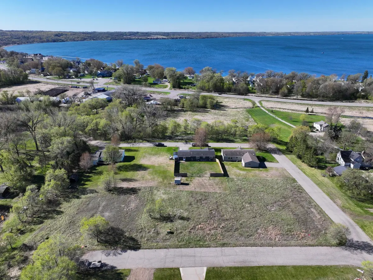725 7th Avenue Nw, Glenwood, MN 56334 - #1