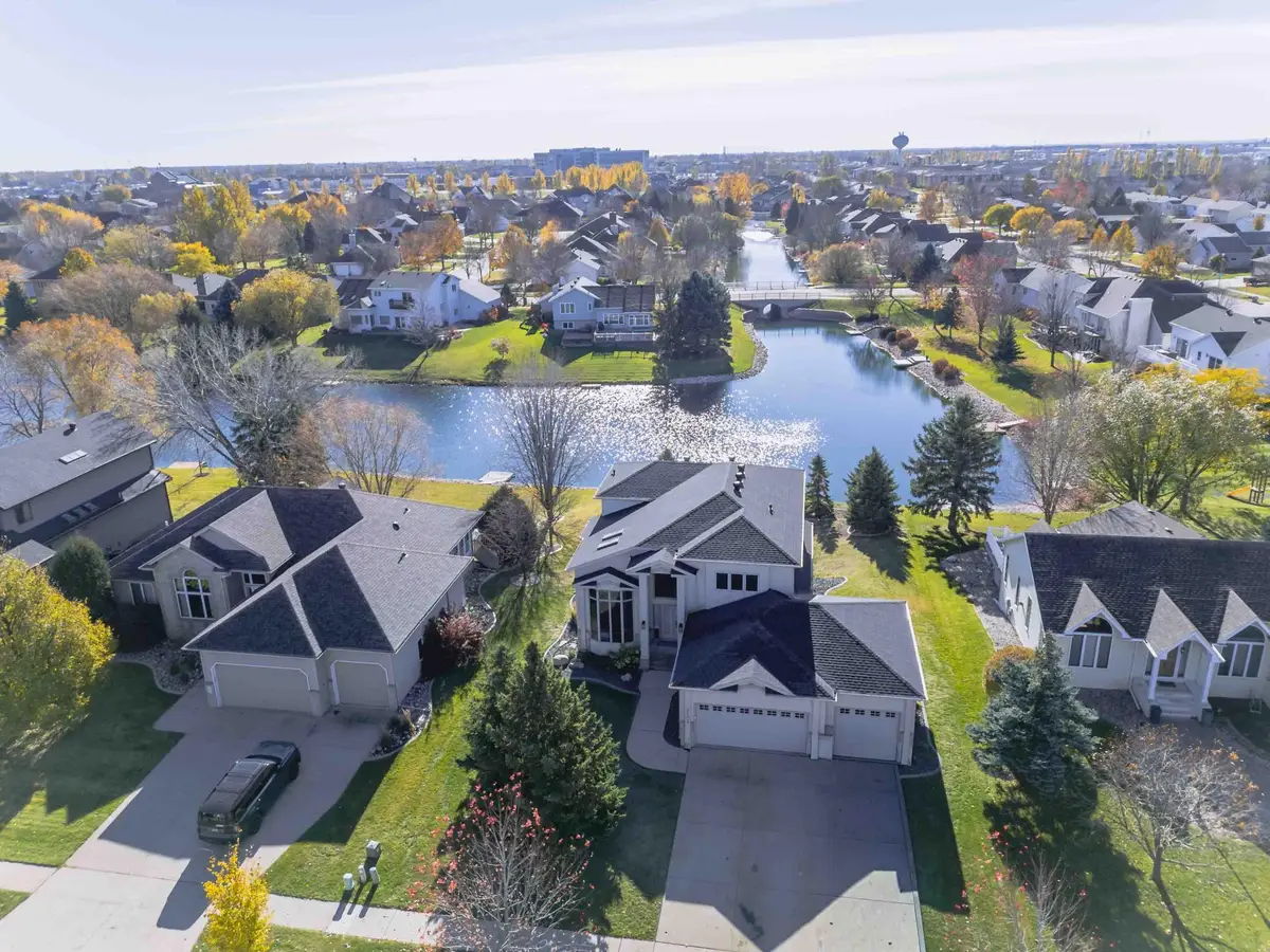 3102 26th Avenue S, Fargo, ND 58103 - #1