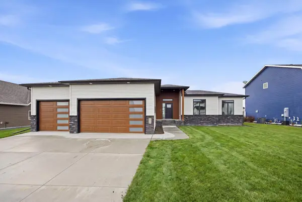 4328 23rd Avenue S, Moorhead, MN 56560