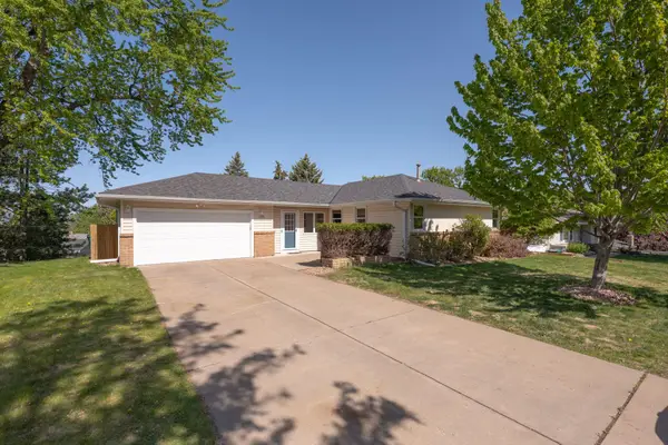 1335 Pierce Terrace Ne, Minneapolis, MN 55421