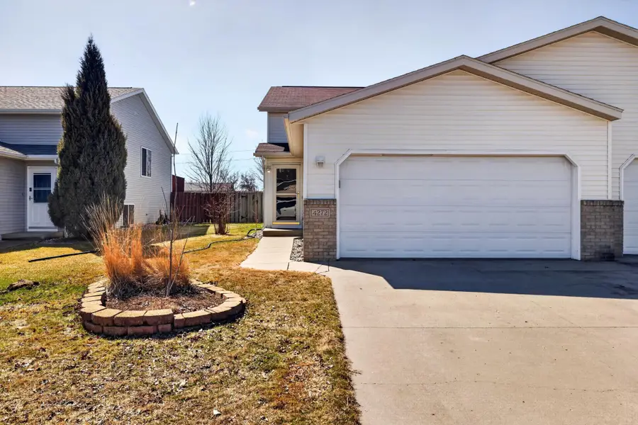 4272 39 1/2 Avenue S, Fargo, ND 58104 - #2