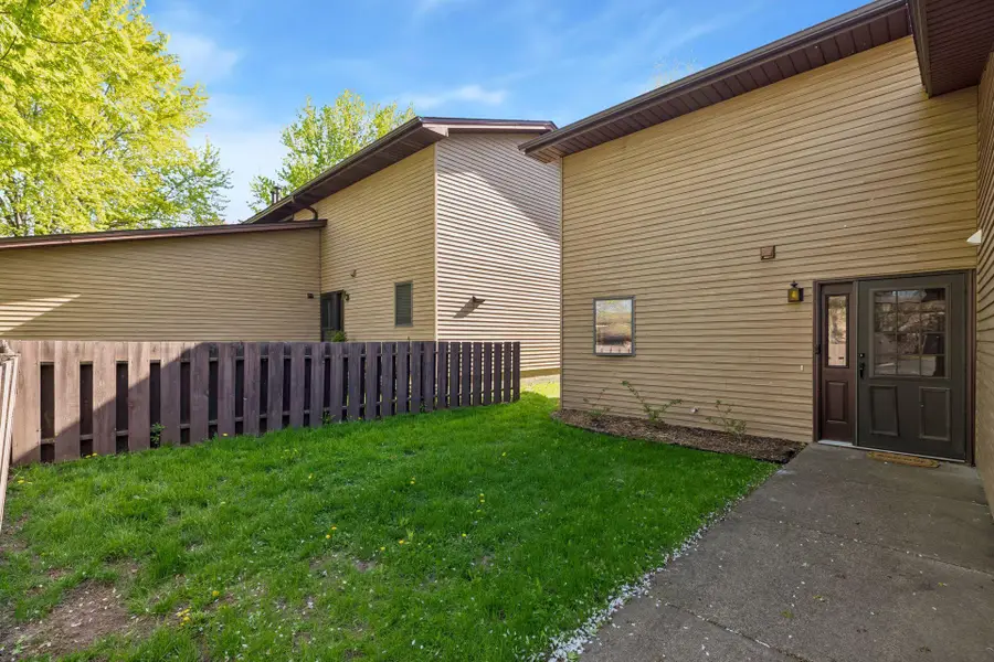 434 E 11th Street #J, New Richmond, WI 54017 - #3