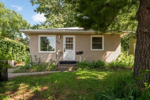 1015 Hubbard Avenue, Saint Paul, MN 55104