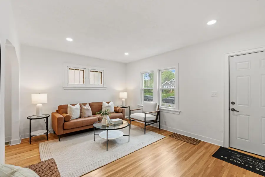 4424 Russell Avenue N, Minneapolis, MN 55412 - #3