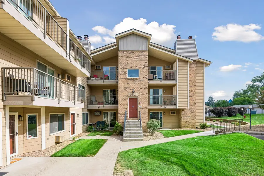2040 Ridge Drive #32, Minneapolis, MN 55416 - #2