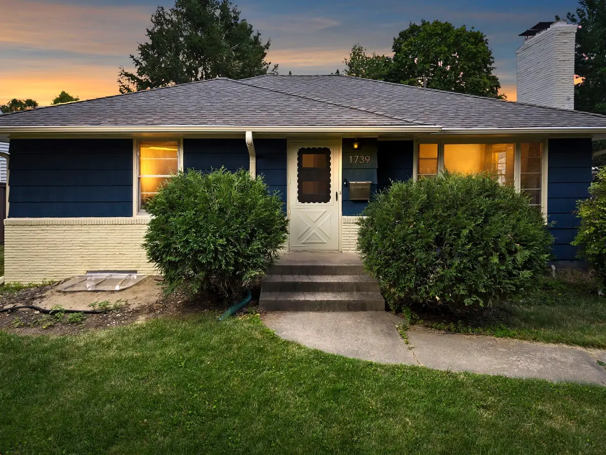 1739 Hampshire Avenue, Saint Paul, MN 55116 - #1