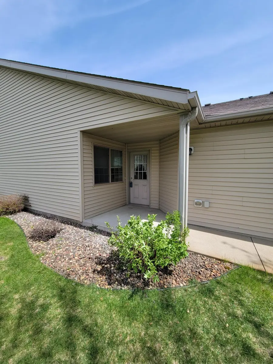 1059 Manor Court, Saint Cloud, MN 56303 - #2