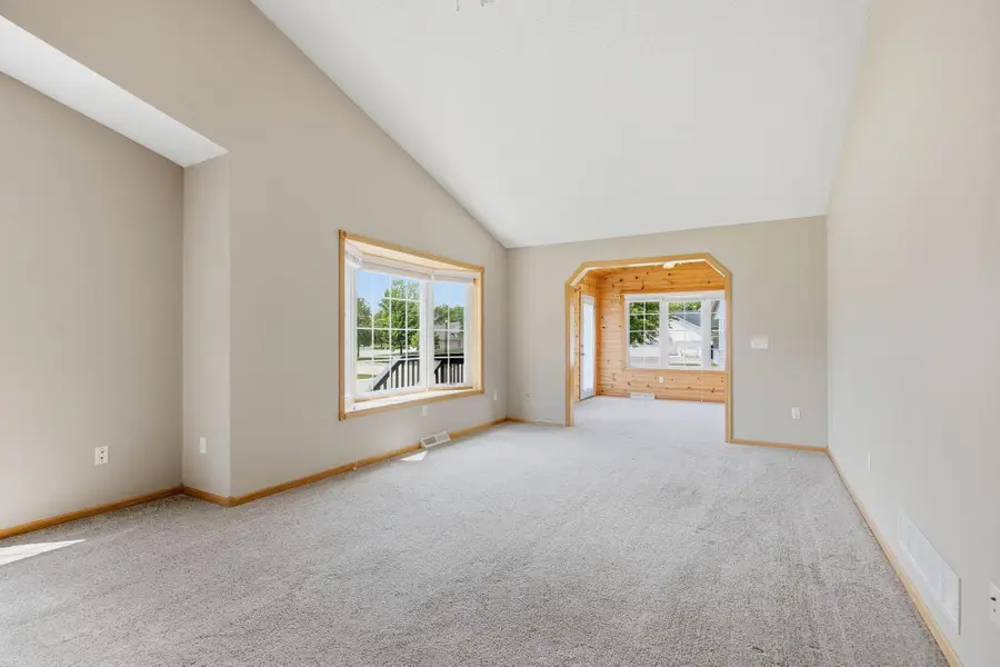 1013 Prairie View Drive Sw, Hutchinson, MN 55350 - #3